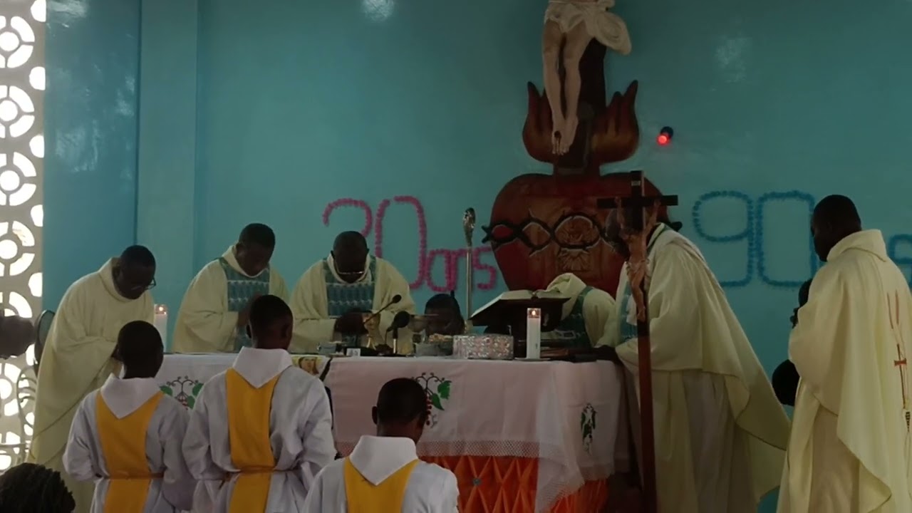 20 ans d'érection de Sainte Lucie de Gadomey : prière eucharistique 