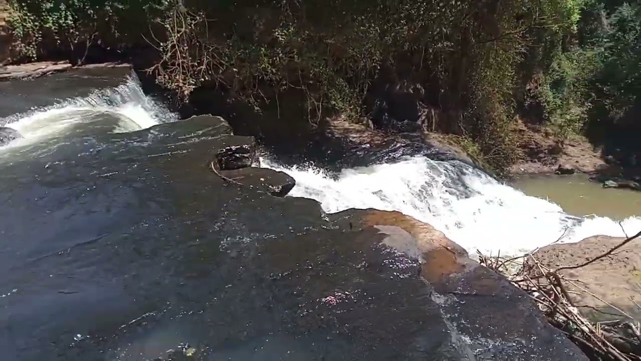 THE FALLING WATER 💦💦