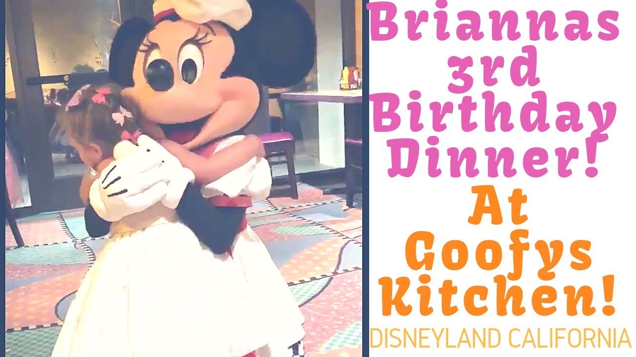 A VERY GOOFY BIRTHDAY DINNER!! | GOOFYS KITCHEN DISNEYLAND! | BEST DISNEYLAND FOOD | DISNEY DINING