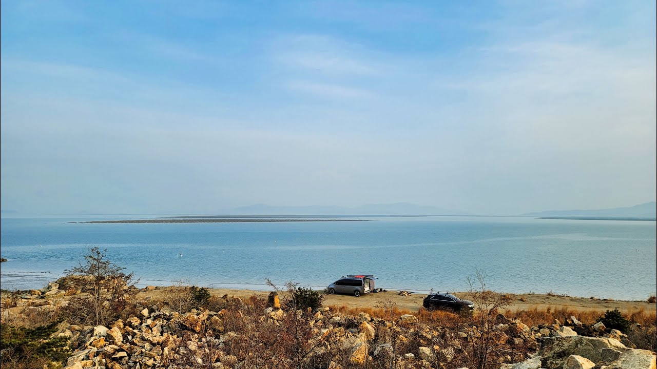 호수의 조용한 차박여행 / 스타리아 캠핑카 / its close from seoul even so beautiful island, jang bong-do! visit korea!