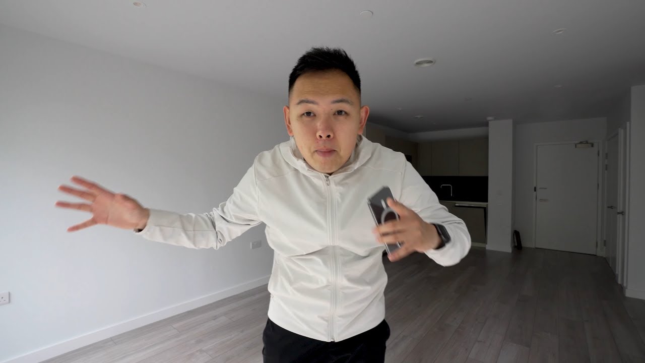 London Flat Tour | My 1 Bedroom Apartment in Zone 1