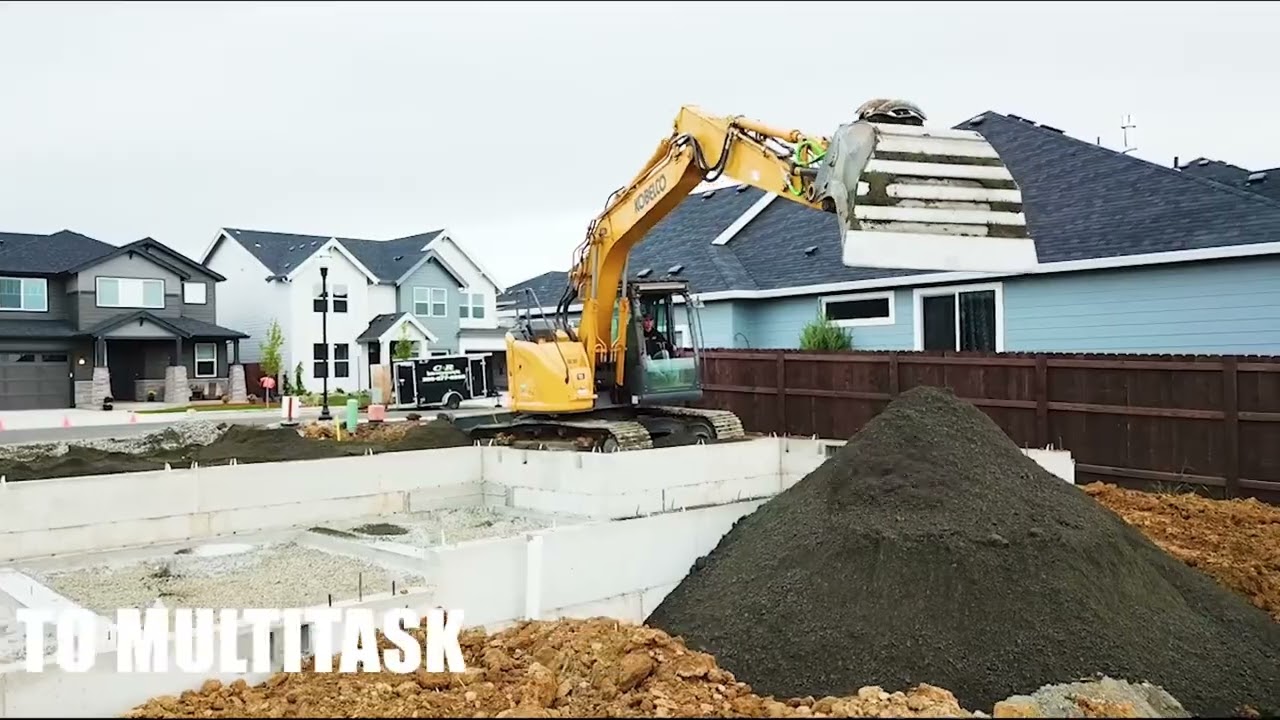 KOBELCO SK140SR-7 Keeps it Short, but Sweet!