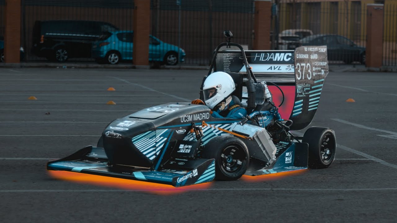 Estos chicos han fabricado un coche de carreras tipo FORMULA 1