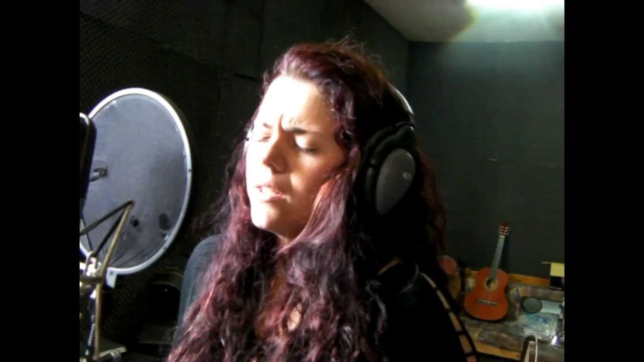 Μακριά μου να φύγεις (cover) Mαρία Άρνη