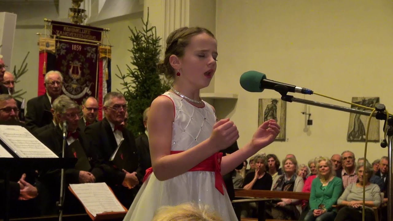 Amira Willighagen - 