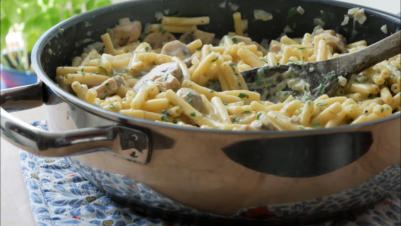 One Pot Pasta mit Pilzen (Rezept) || One Pot Pasta with Mushrooms (Recipe) || [ENG SUBS]