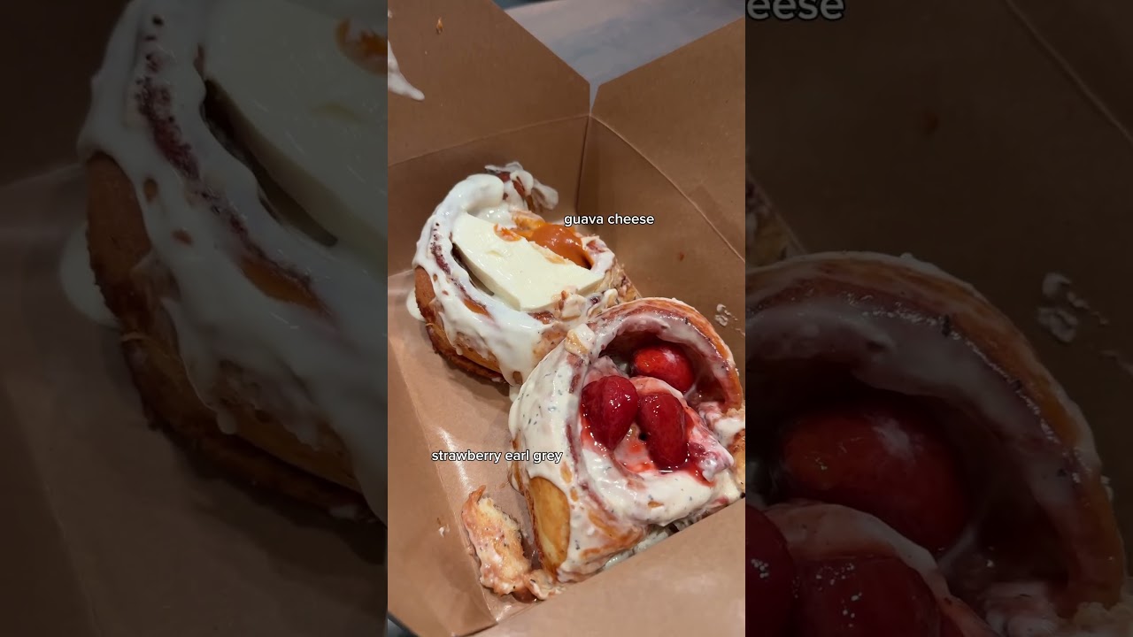 This might be the best cinnamon bun in the world! #dog #samoyed #nyc #foodadventure