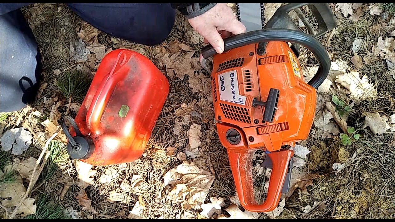 Czy duża pilarka np. Husqvarna 365 xtorq nadaje się do użytku domowego - odpowiedź na pytanie widza.
