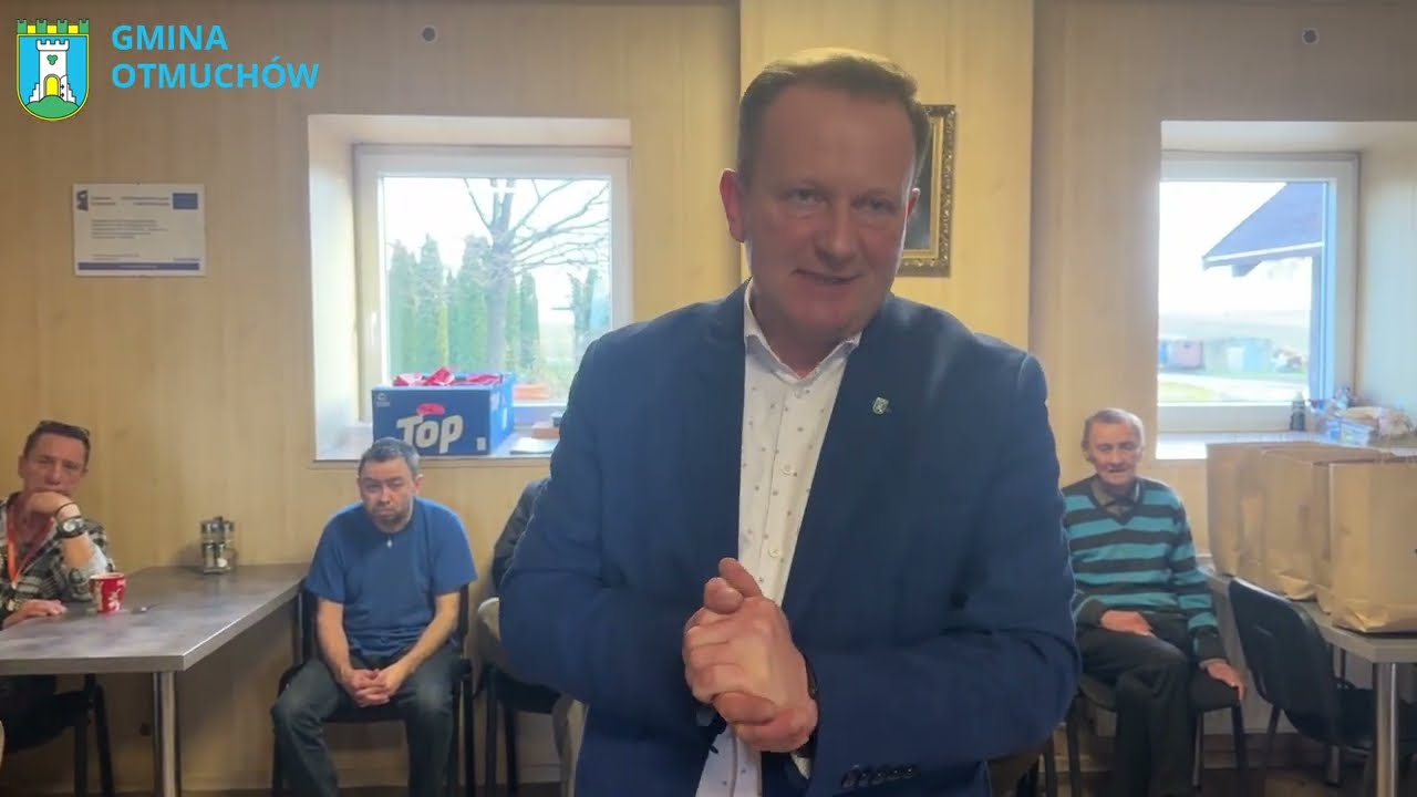 Świąteczna wizyta burmistrza w Schronisku dla Bezdomnych Mężczyzn w Jasienicy Górnej