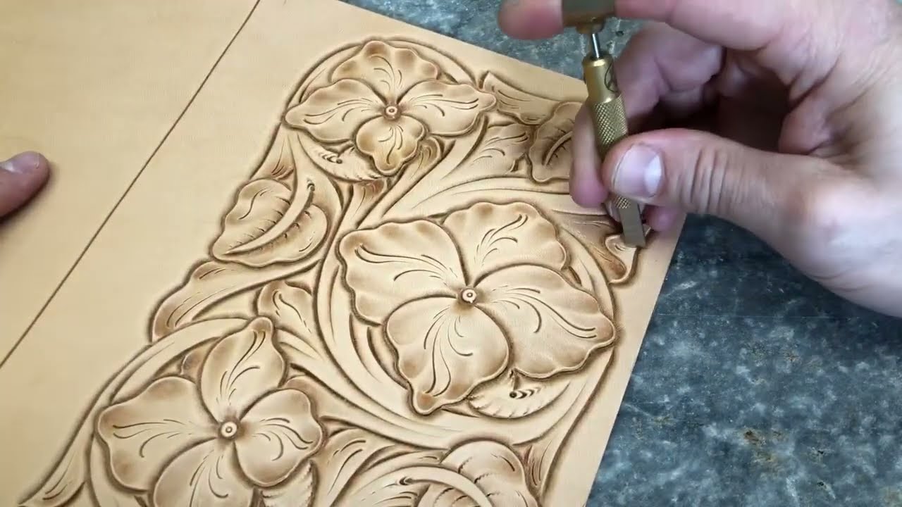 How to add decorative cuts with your swivel knife