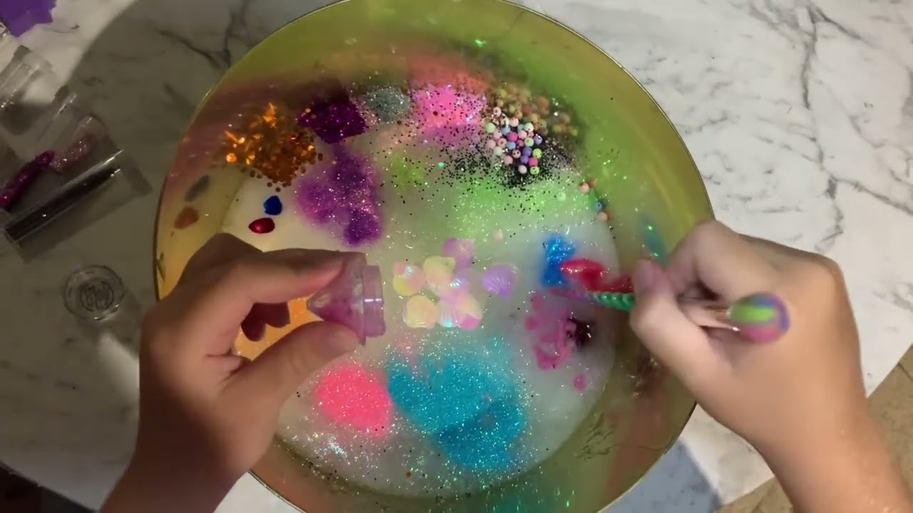 𝘚𝘭𝘪𝘮𝘦 𝘧𝘶𝘯 𝘸𝘪𝘵𝘩 𝘒𝘪𝘢𝘯𝘪