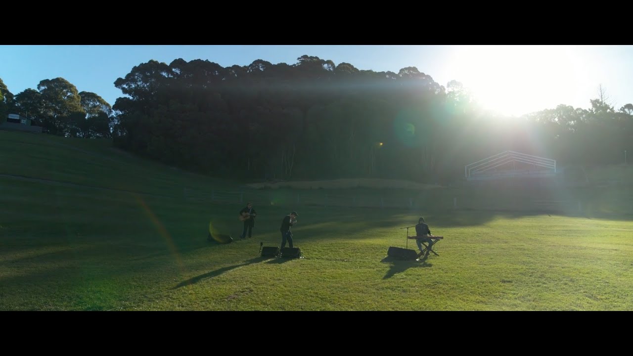 DMA’S – Sunset Acoustic Performance at Splendour In The Grass