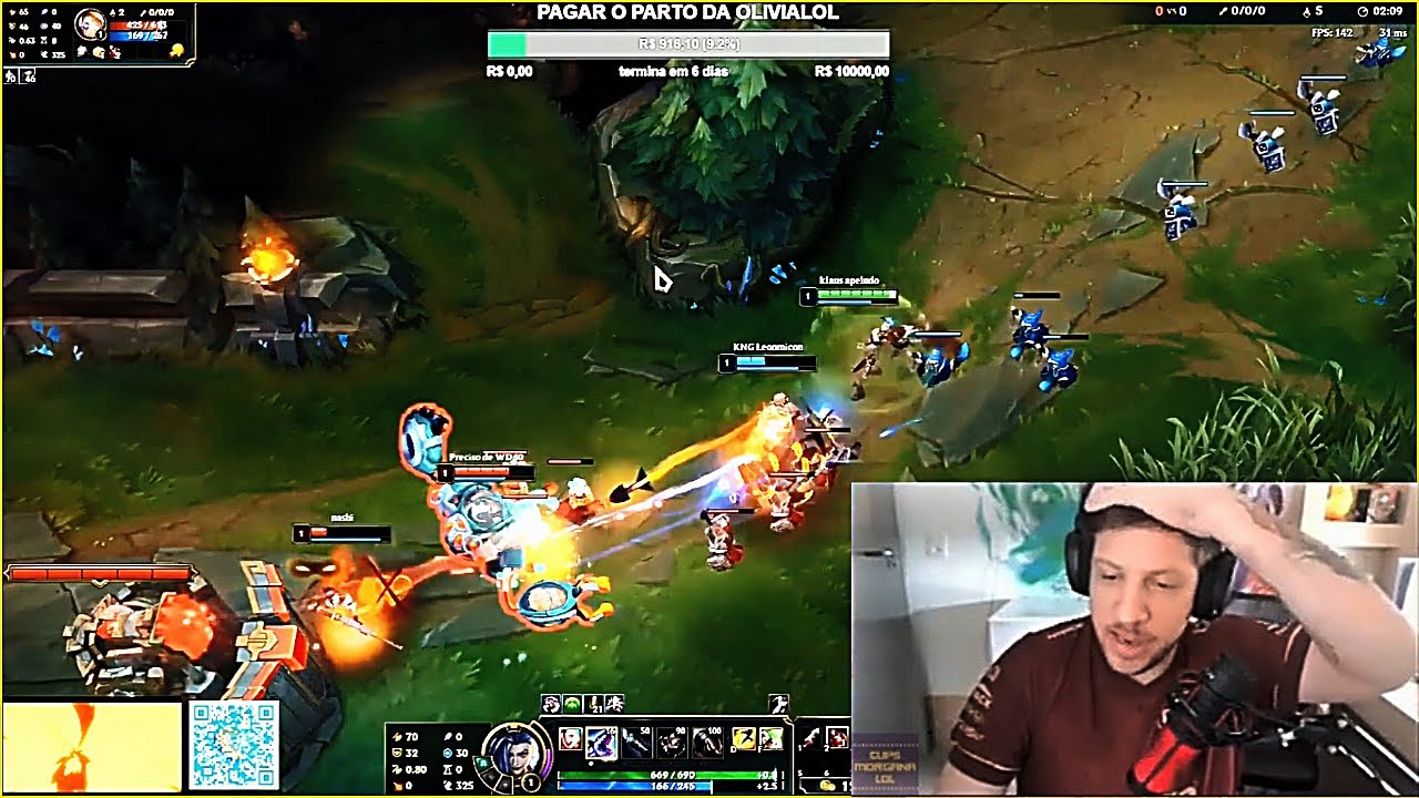 Klauslol tiltando com suporte