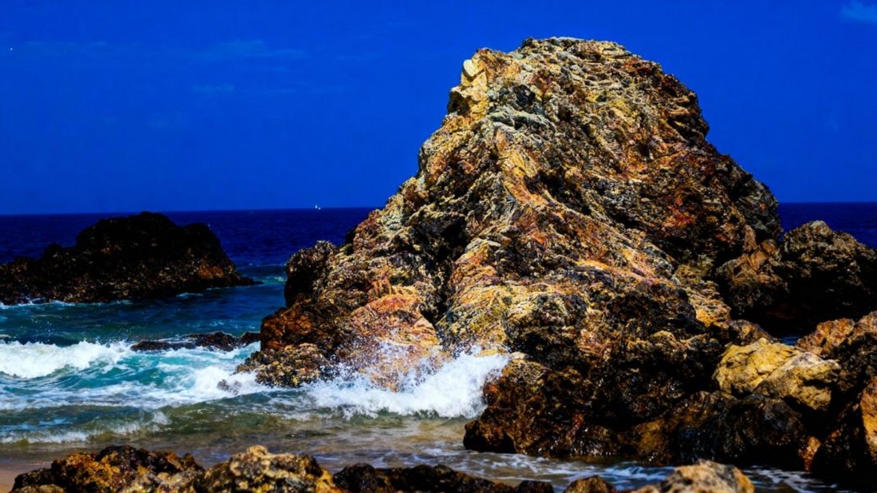 💤 Waves for Deep Rest – Gentle Ocean Sounds for Sleep