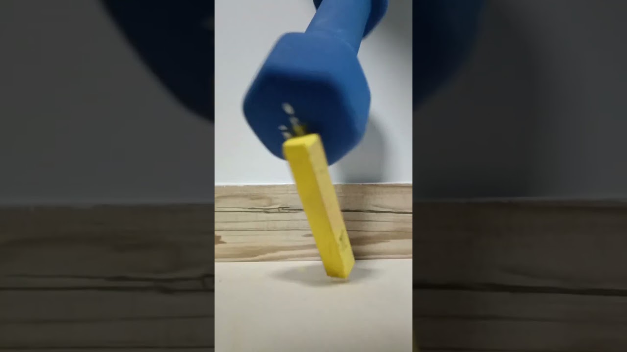 Rozbijanie kredy w slow-mo #slowmotion