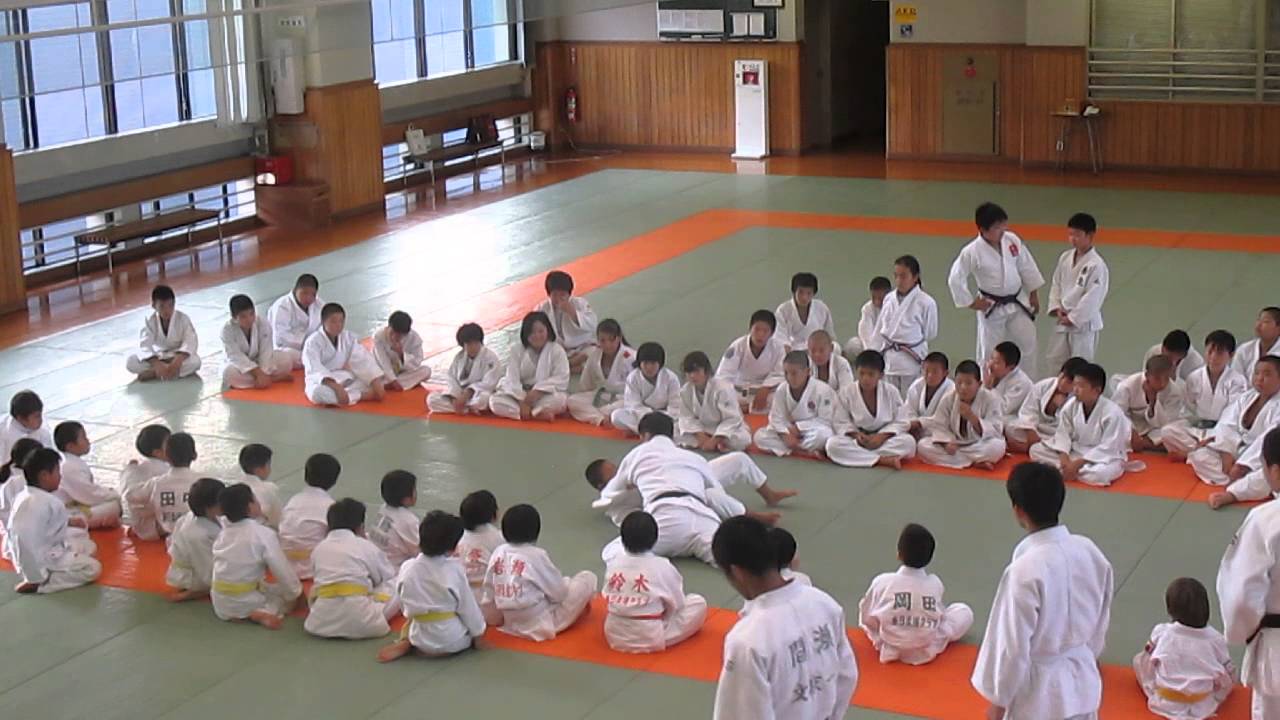 entraînement des jeunes au  Kodokan