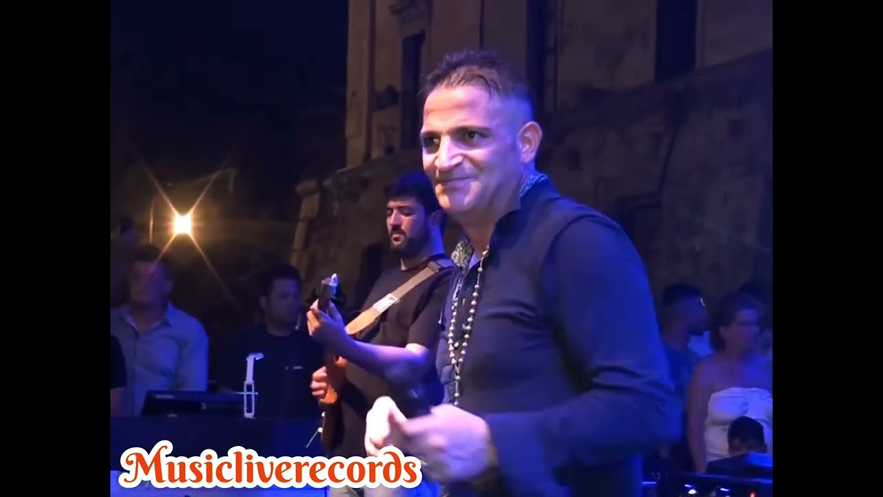 Gianni Vezzosi - La fine del mondo Live (Piazza Kalsa Palermo, 2014)