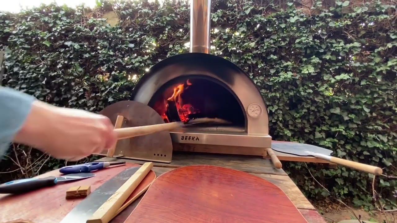 BEEK Classico 70 houtgestookte pizzaoven instructie en gebruik van deze gebruiksvriendelijke oven.