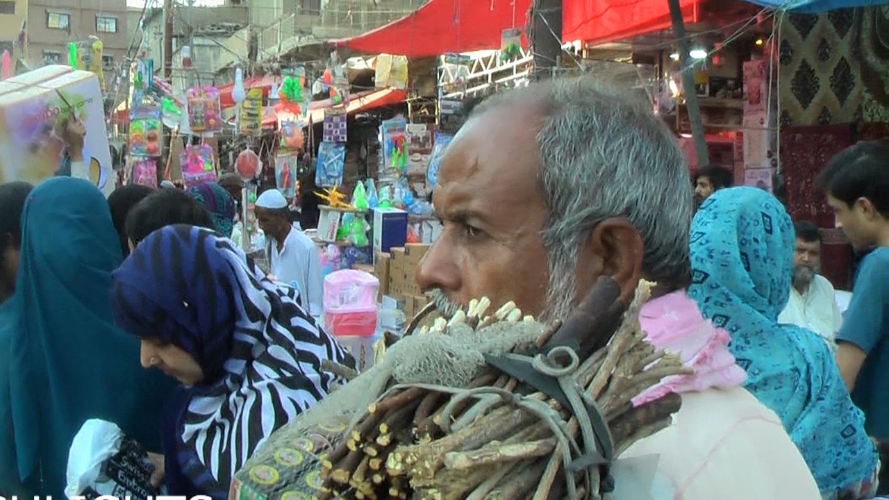 Liaqatabad Market, Lalukhet Market Karachi Dresses, Liaquatabad Market Karachi, WOW Walking Tour