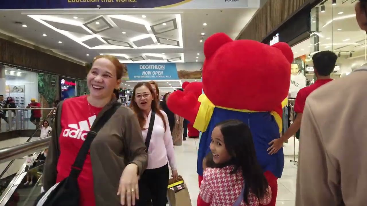 PINAKAMALAKING PALARUAN FANTASY WORLD AT SM FAIRVIEW
