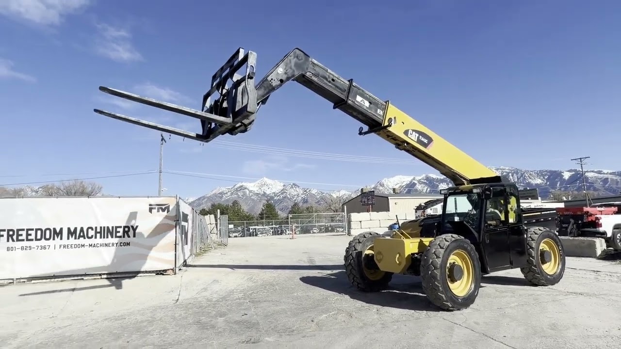 2015 CATERPILLAR TL943C For Sale