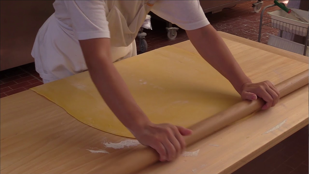 La Pasta di Bologna  - La sfoglia al mattarello