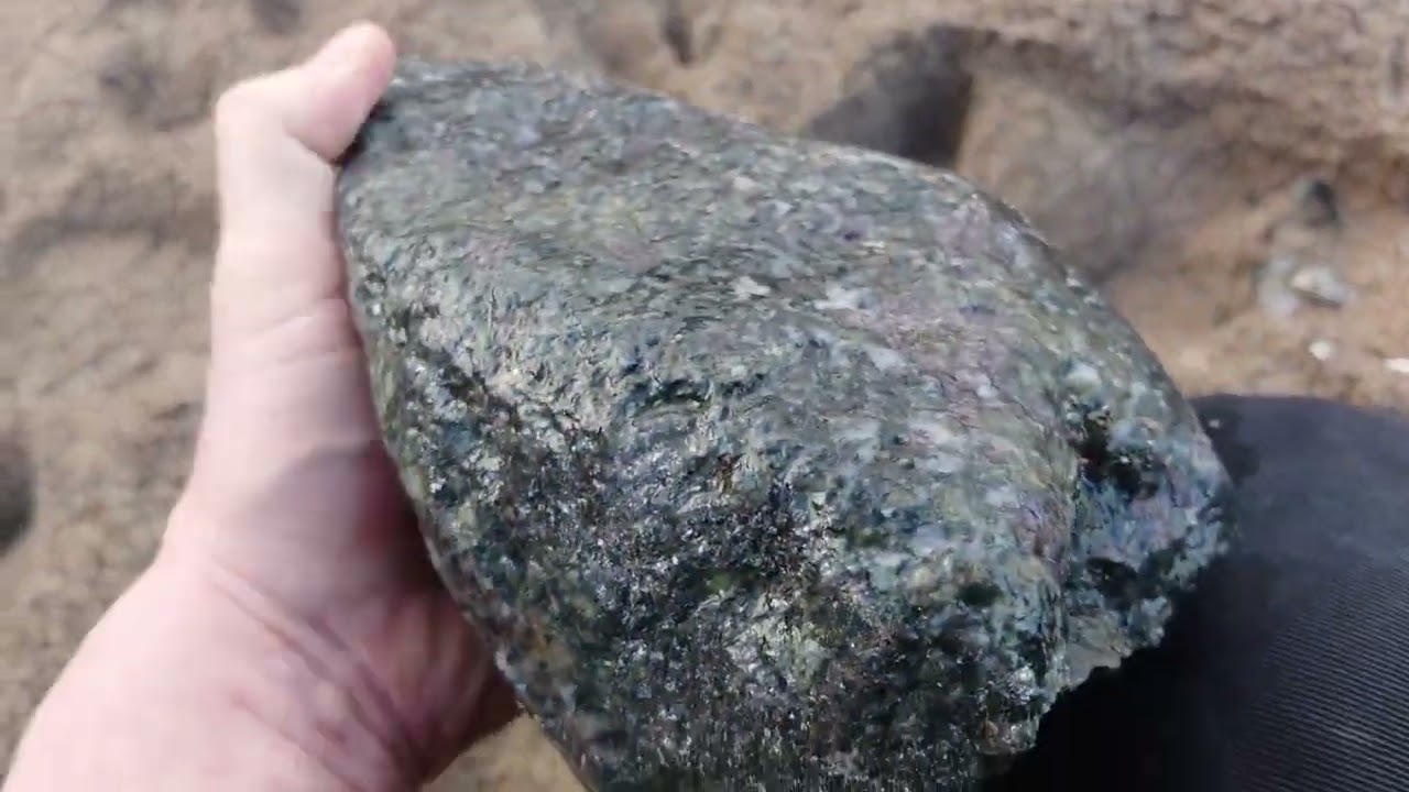 Schatzkiste Steilküste: außergewöhnliche Kristalle, Seeigelstacheln und vieles mehr an der Ostsee