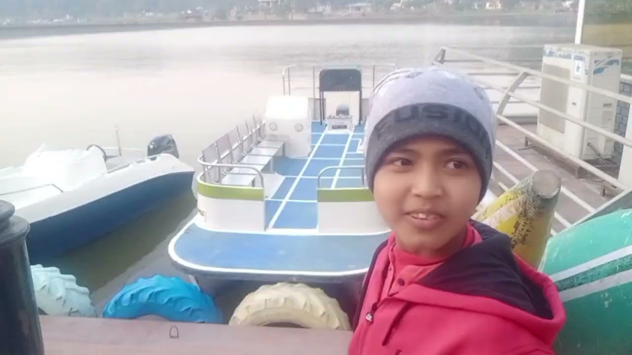 aaj chalte hai party me or jheel dekhne 😎🌻