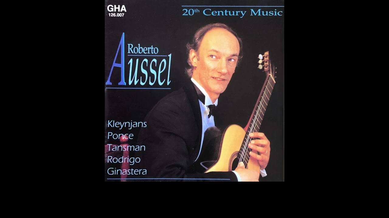 Roberto Aussel plays M.Ponce 