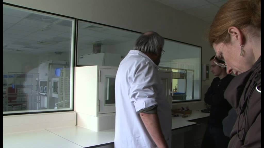 Visite d'une salle blanche avec Sylvain BLONDIN au CHU de BRABOIS