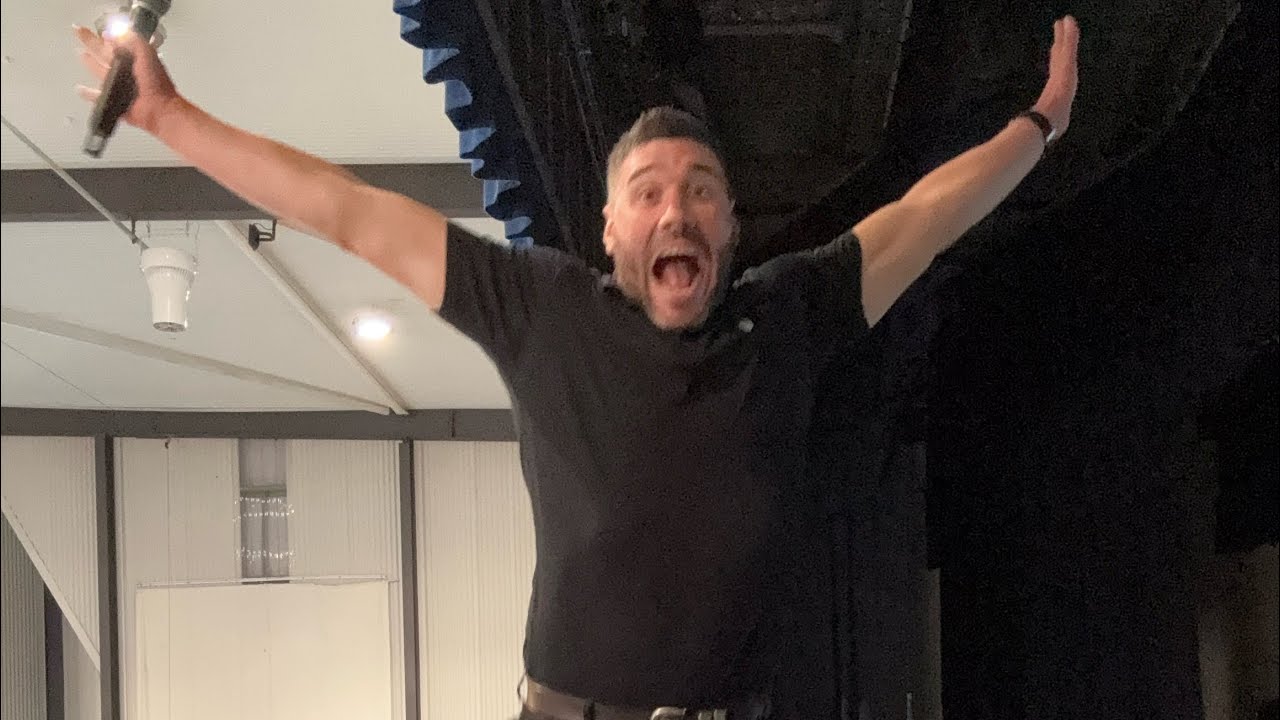 Motivational speech at highschool LIVE recording 