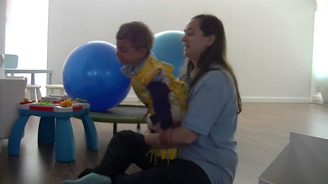 TERAPIA THERASUIT EN CLINICA APRENDER A CRECER, JOSEP