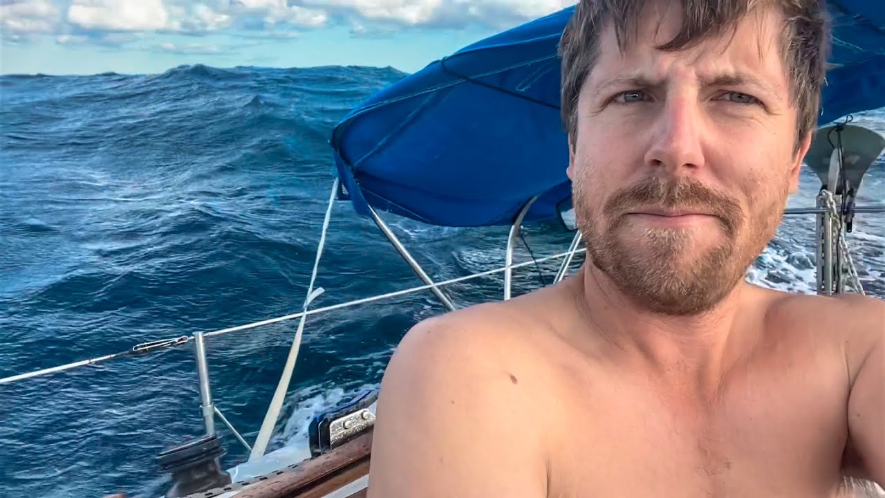 Broken spars 😳 4 days alone offshore 🌊 NYC to Carolina.