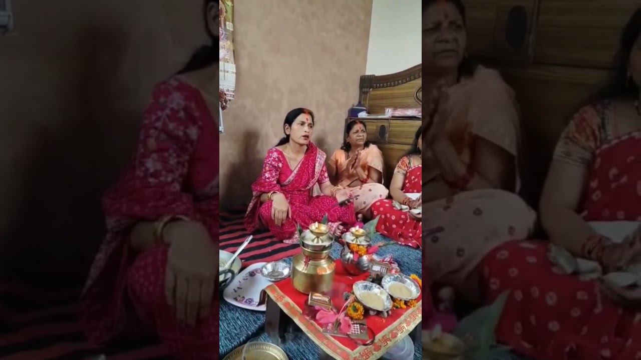 पट खोलो भवानी चुनरी