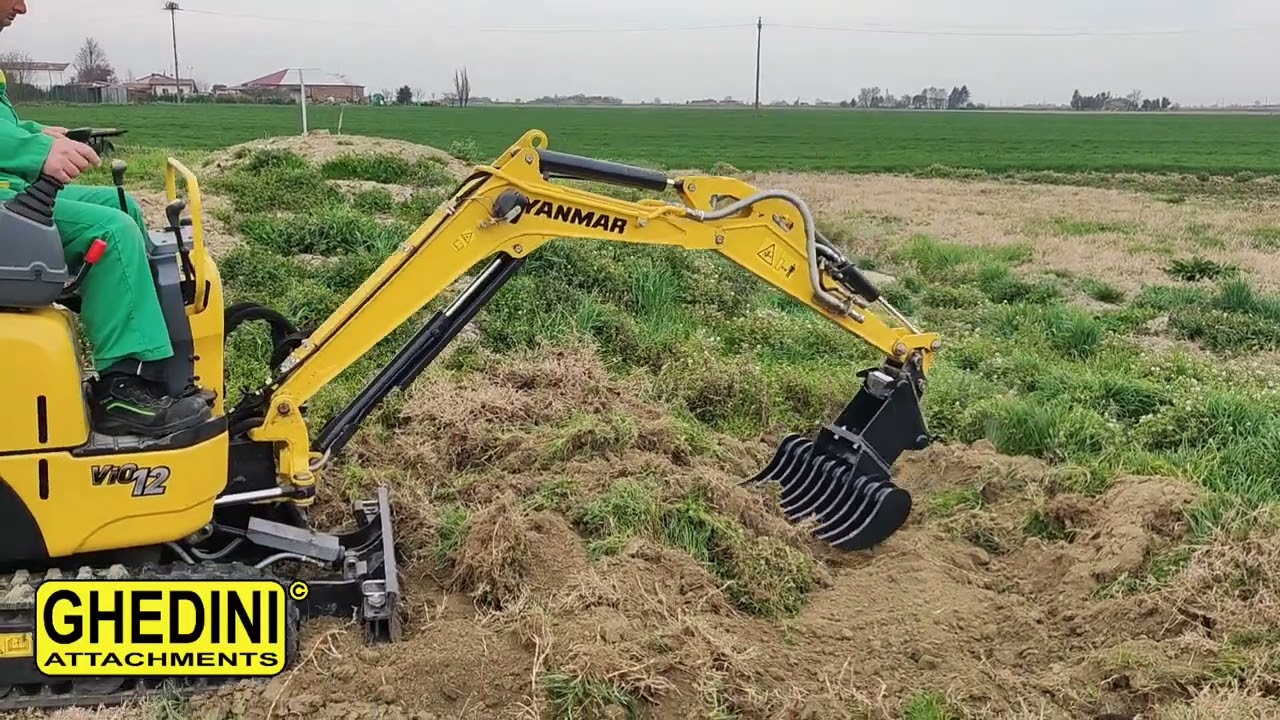 Benna Rastrello @GhediniAttachments mod. BC07 su #escavatore  #yanmar  VIO12