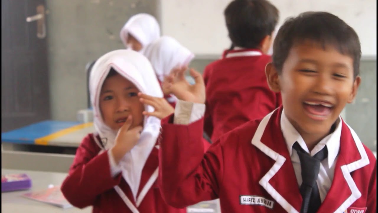 Mungkin ada kamu di dalamnya! II SDMT Ponorogo