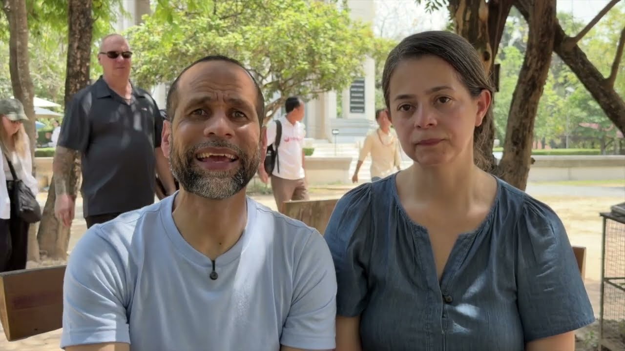 Visitando el Centro del Genocidio de la Muerte en Camboya