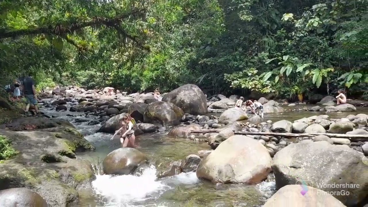 Guadeloupe Mini waterfall/Cascade aux Ecrévisse, Parc National
