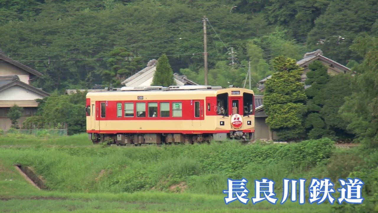 “郡上おどり”に沸く街へ…清流と田園風景の間を駆け抜ける岐阜の『長良川鉄道』駅直結の露天風呂も