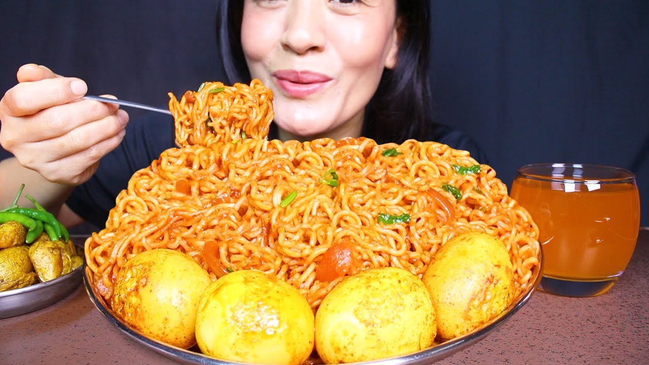Eating Spicy Indian Maggi Masala Noodles with Boiled Egg #ASMR/EATING SHOW #MUKBANG #MAGGIMASALA