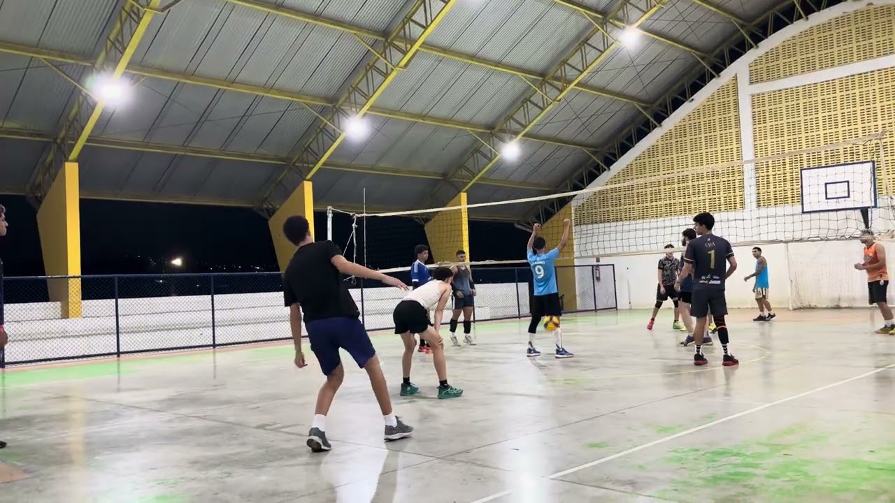 Pelada pós treino 