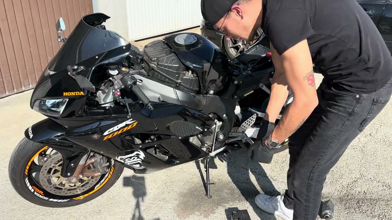 Repar o Honda fără V-tec CBR1000RR ✊