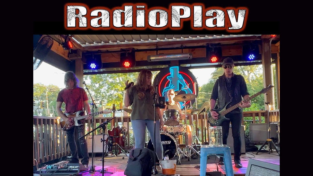 RadioPlay band - Live at Madlife
