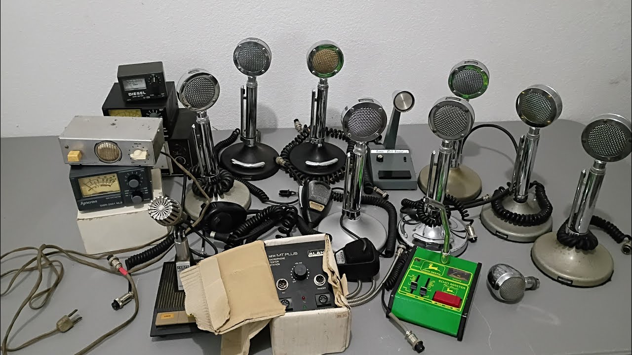 Вчера я купил целую кучу оборудования для CB-радио, и вот микрофоны! Будет ещё больше!