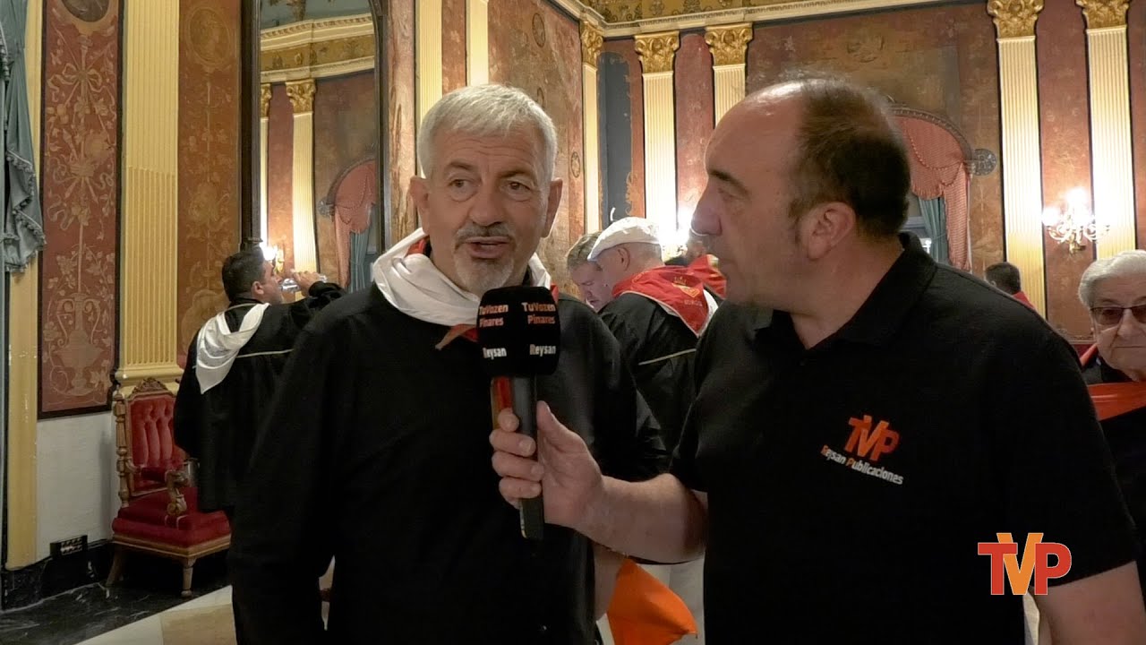Carlos Sobera le pone el pañuelo al Cid en las fiestas de San Pedro - Burgos 2024