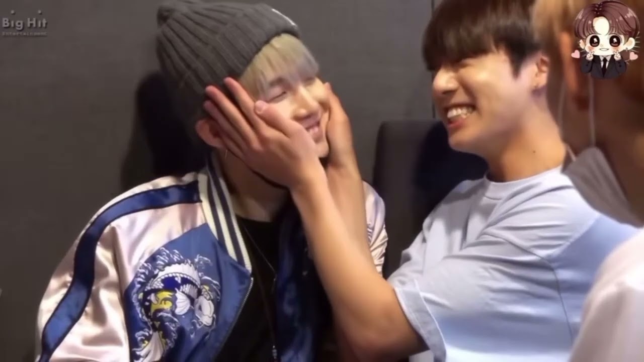 Bts funny booty shake game dubbing 💜💜💜