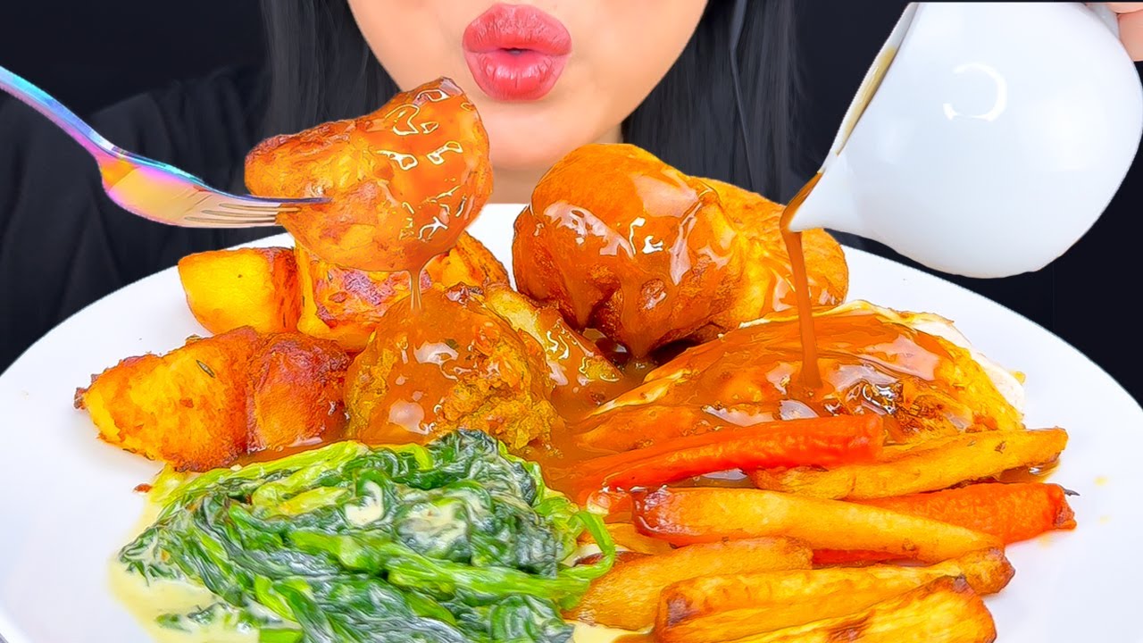 ASMR CRISPY POTATOES, ROASTED VEGGIES, GRAVY CHICKEN ROAST DINNER (EATING SOUNDS) ASMR Phan