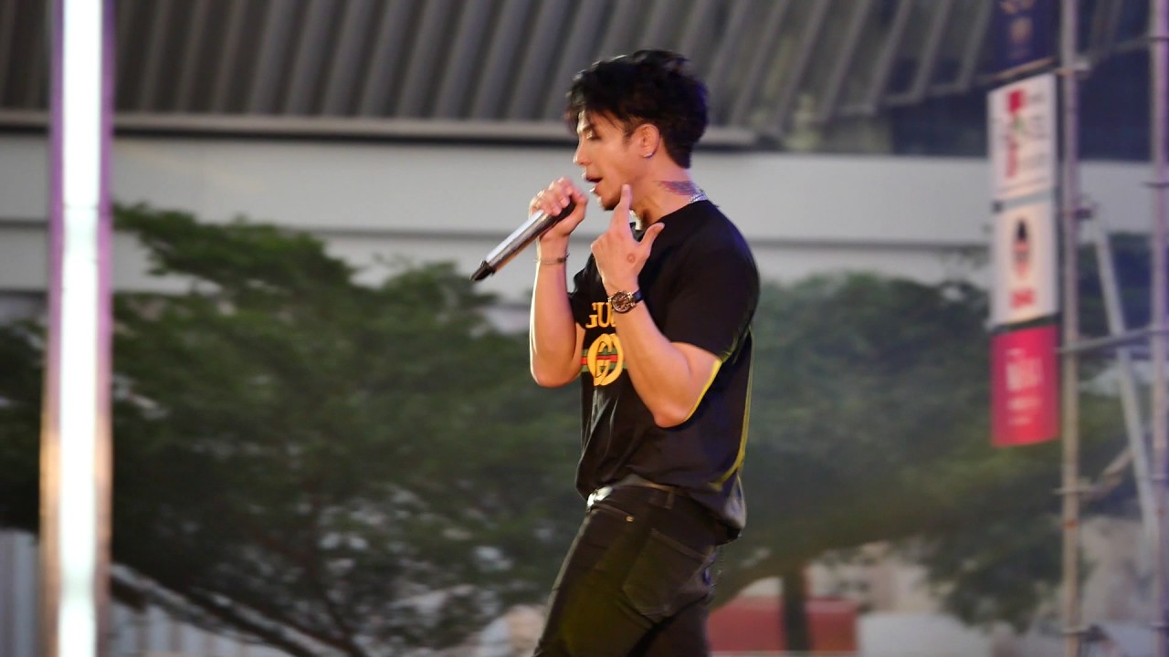 เจ็บที่ต้องรู้ - The Mousses :M2F Bangkok Music Fest 2017
