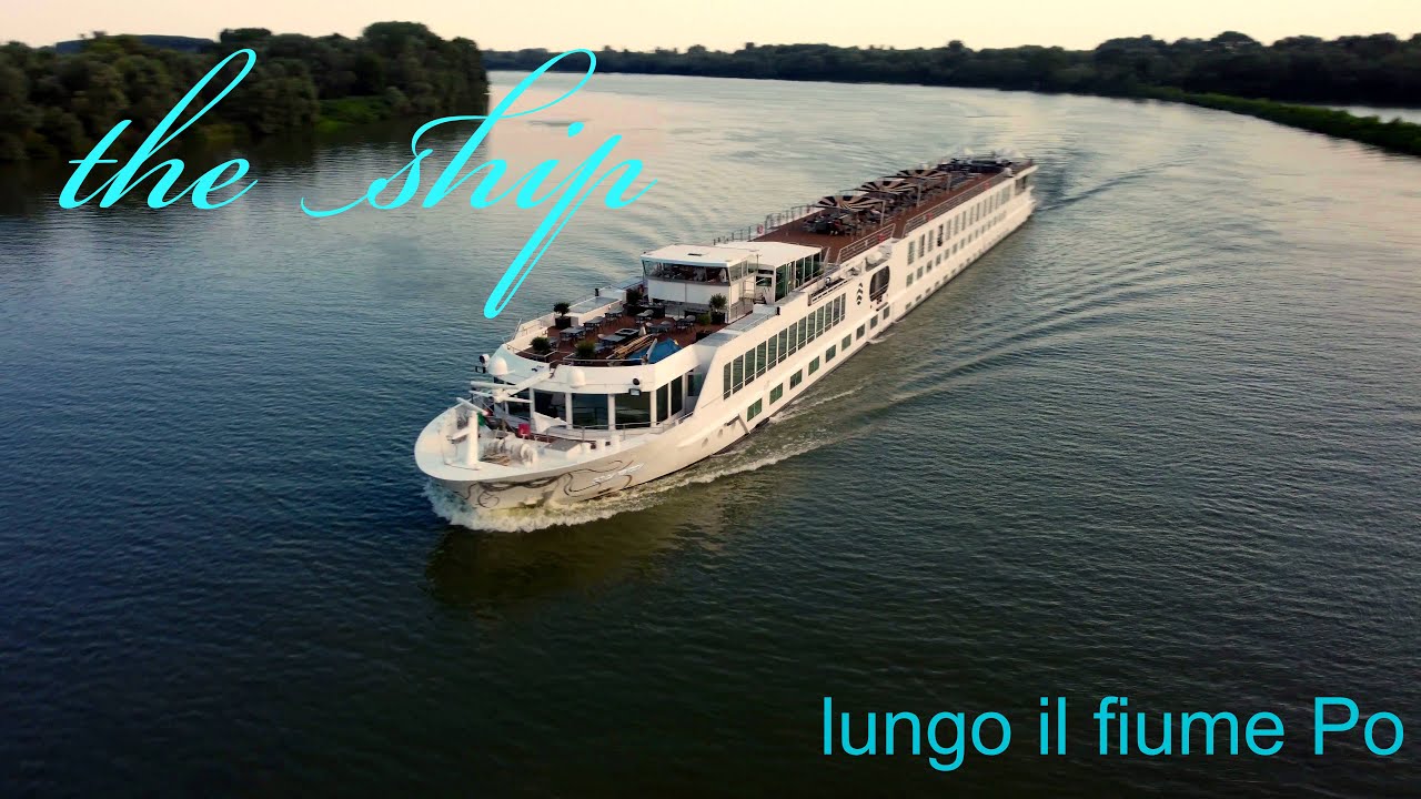 The ship along the river Po