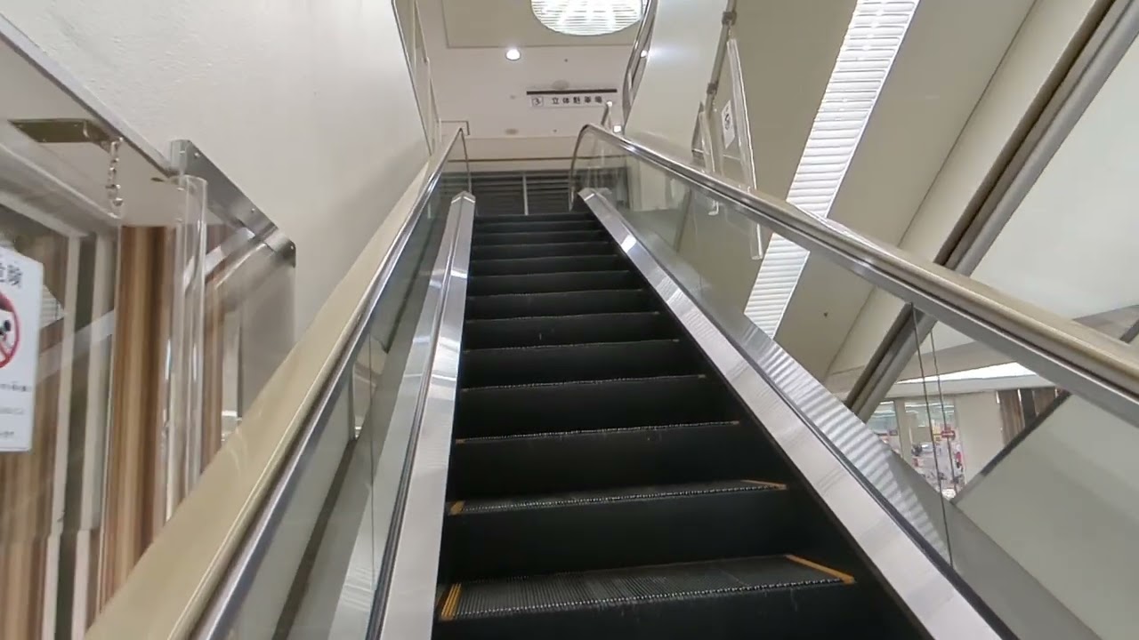イトーヨーカドー 青森店　エスカレーター